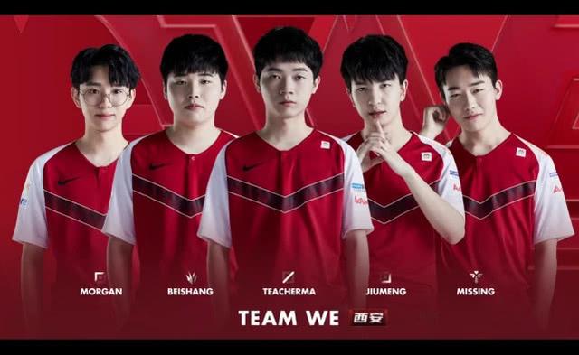 现出极强的 现出极强的